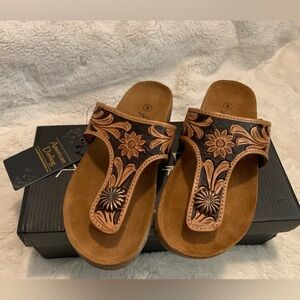 New with tags American Darling tooled leather Tan and Brown Sandals